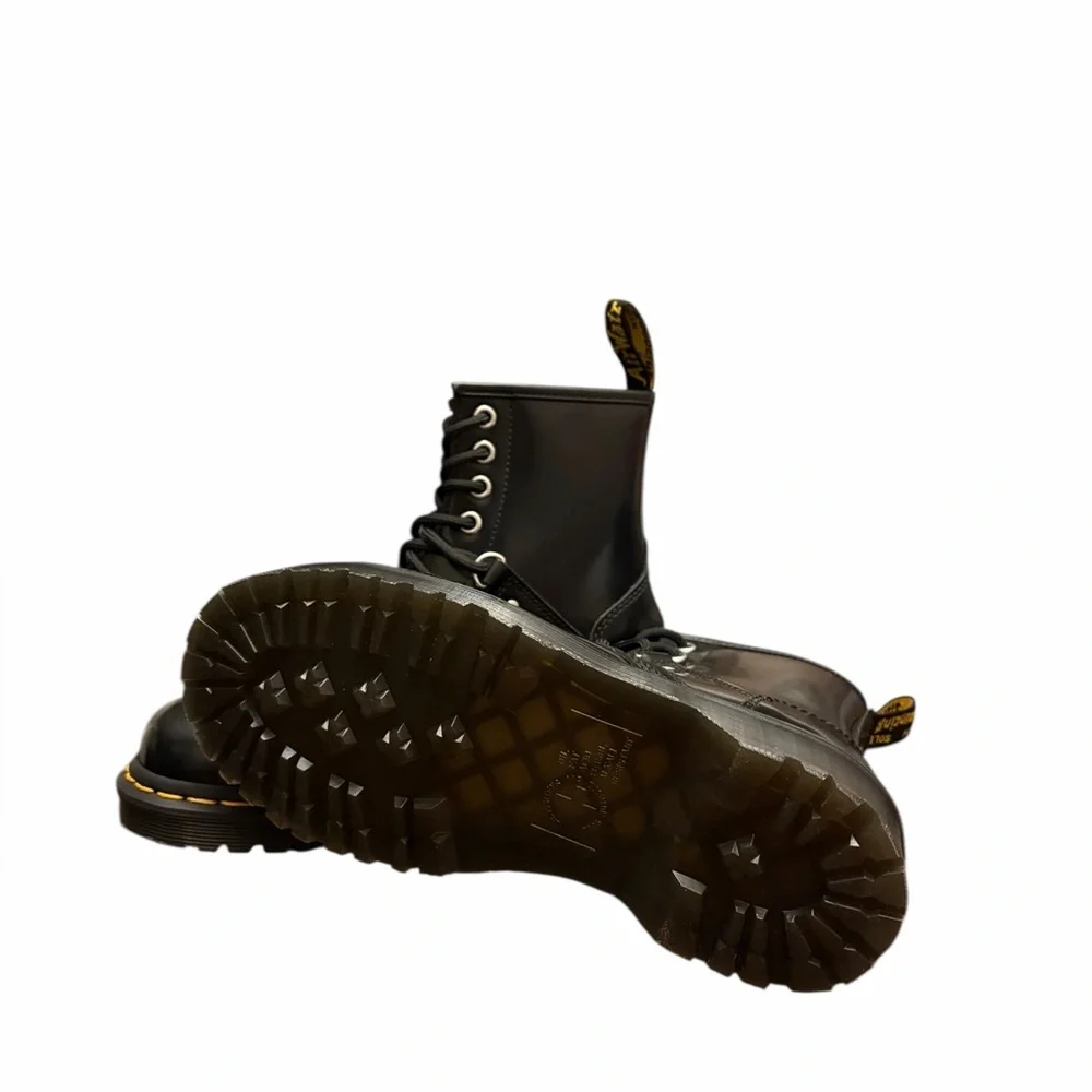 Dr. Martens 1460 Hardward Smooth Leather Black Boots with Hardware Detail. NWOB